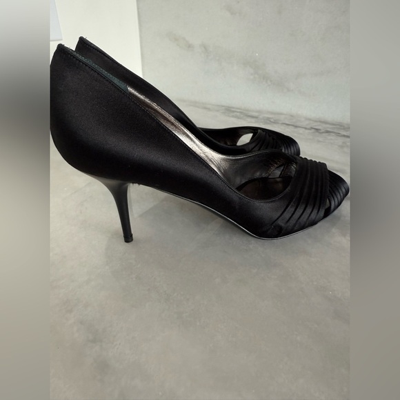 Salvatore Ferragamo Black Satin Pleated Peep-Toe Heels • 9 • NEW - Picture 3 of 11